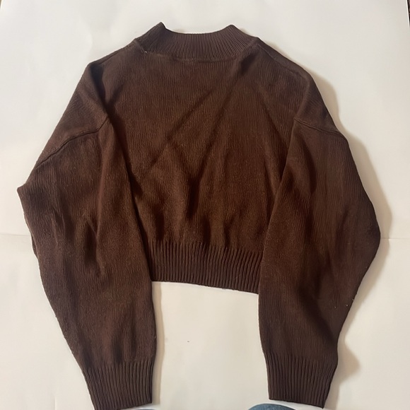 Brown cropped knit sweater - Picture 2 of 3